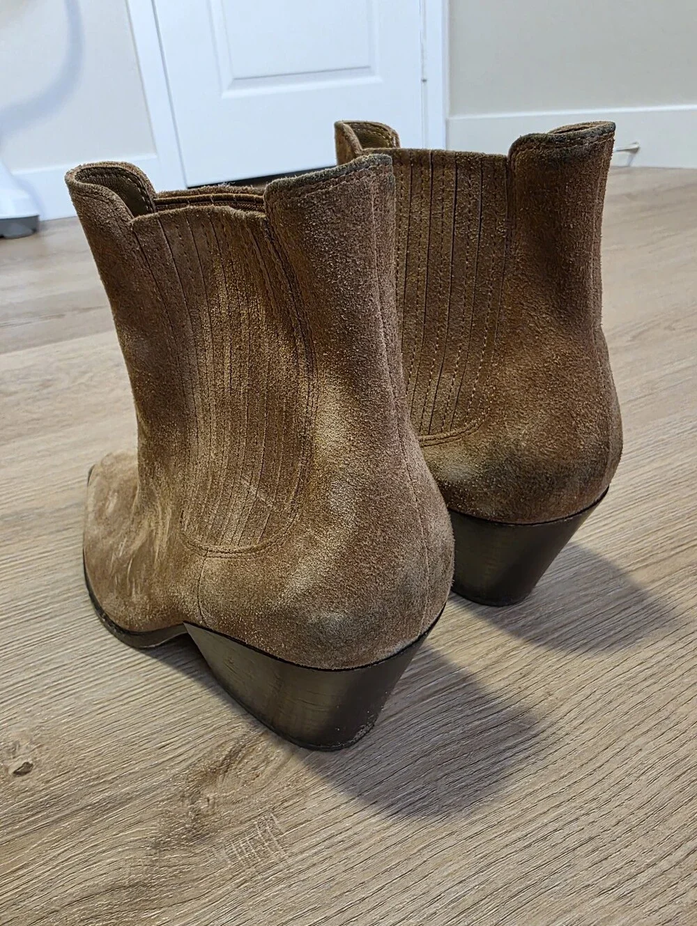 PAIGE | Lyra Pointed Toe Chelsea Boot Size 6